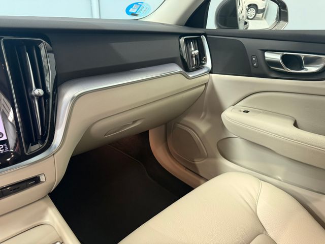 Volvo V60 B4 Momentum Pro Automático Diesel 197Cv
