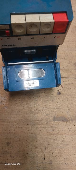 Radio cassette antigua