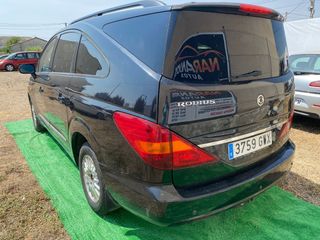 SsangYong Rodius 2010