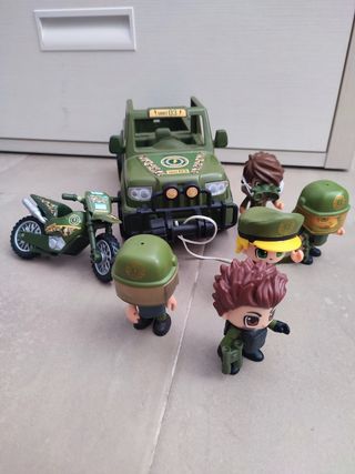 PinyPon ejército: Vehículo + moto + 6 figuras