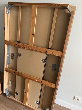 Urge: Mesa Ikea negra extensible 6-10 comensales.