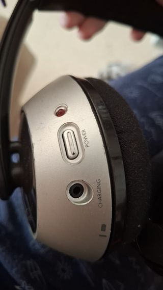 Auriculares Philips SBC HC8442 inalámbricos