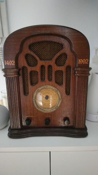 Radio Vintage Antigua 1492-1992