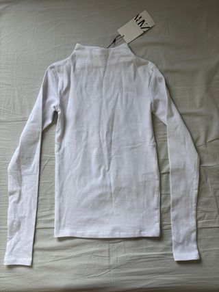 Jersey Zara cuello alto blanco