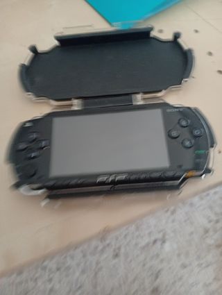 PSP (PlayStation Portable) negra