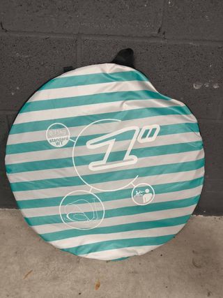 Refugio y piscina para bebés con protección UV.