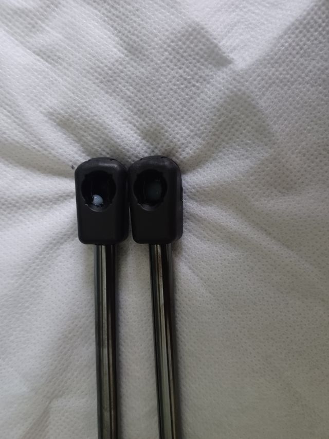 Supporti ammortizzatori baule Skoda/Kia - 2pz