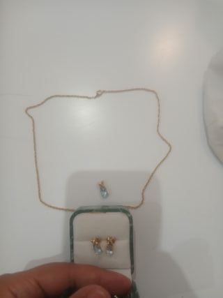 Juego de collar y aretes chapado oro 18k