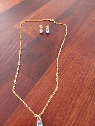 Juego de collar y aretes chapado oro 18k