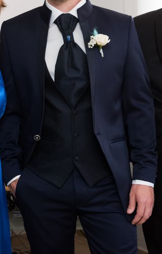 Traje novio azul - elegante