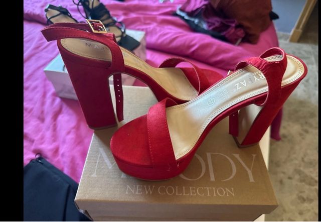 Tacones rojos plataforma