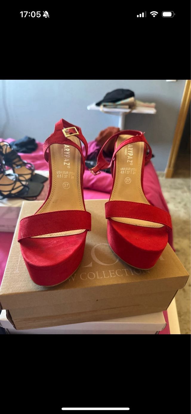 Tacones rojos plataforma