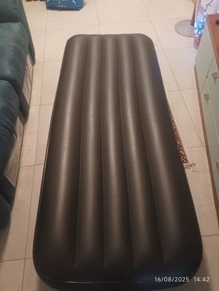 Materassino gonfiabile per mare no usurato ottimo