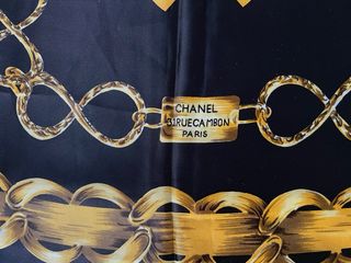 Pañuelo Chanel seda negro-dorado