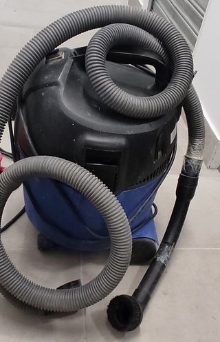 Nilfisk Aero 20 - Aspirador industrial