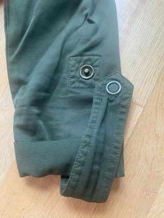 Cazadora militar verde oliva