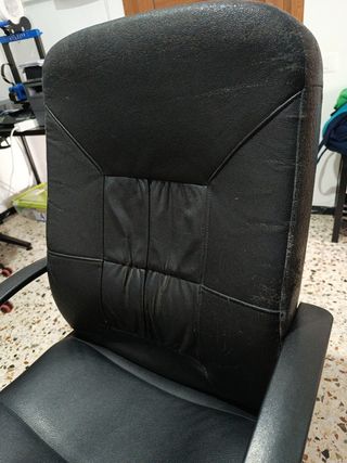 Silla oficina negra piel sintética