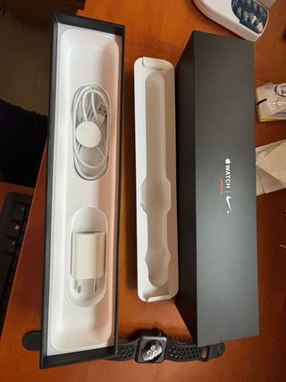 Apple Watch Nike Serie 3 42mm - Negro