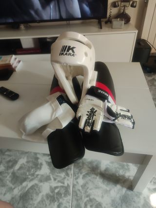 Equip. Kárate: Casco, guantes, espinilleras