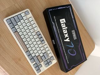 Teclado Epomaker Galaxy 70