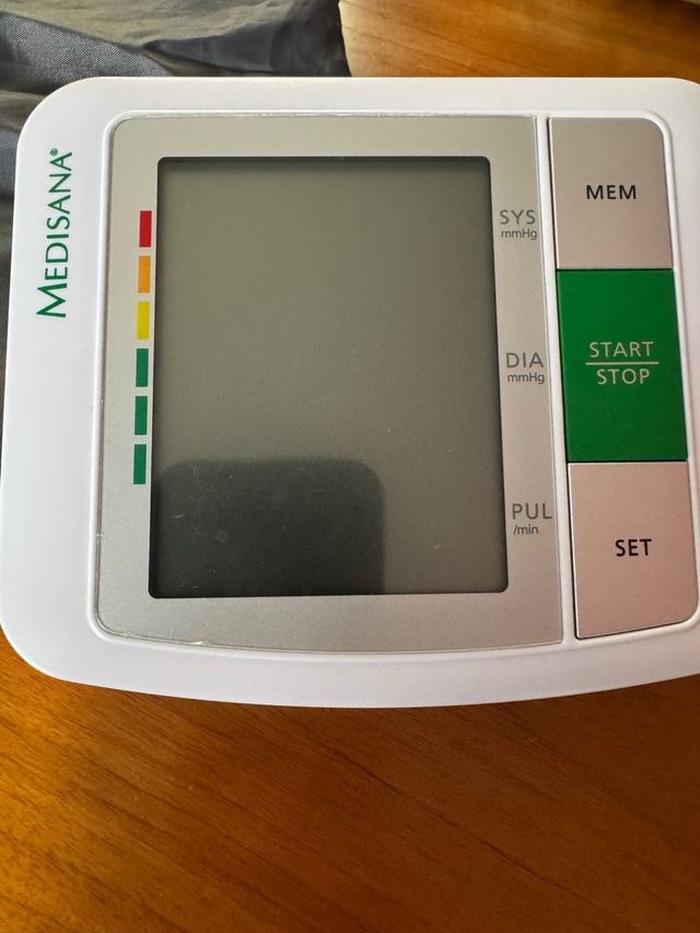 Misuratore di pressione da braccio Medisana