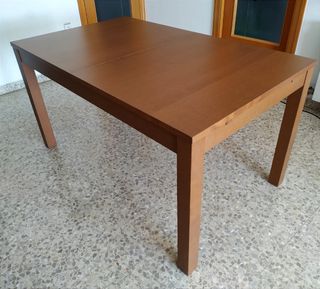 Mesa extensible IKEA marrón