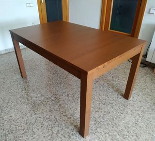 Mesa extensible IKEA marrón