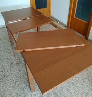 Mesa extensible IKEA marrón
