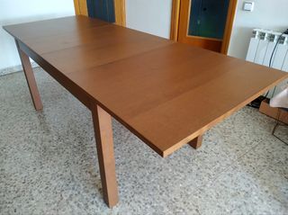 Mesa extensible IKEA marrón