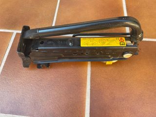 Gato coche Ford - 98AB-17080-CB