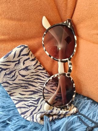 Gafas sol redondas - beige y marrones