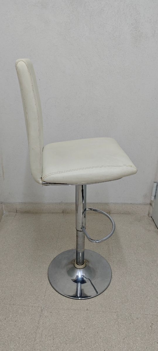 Silla bar blanca regulable