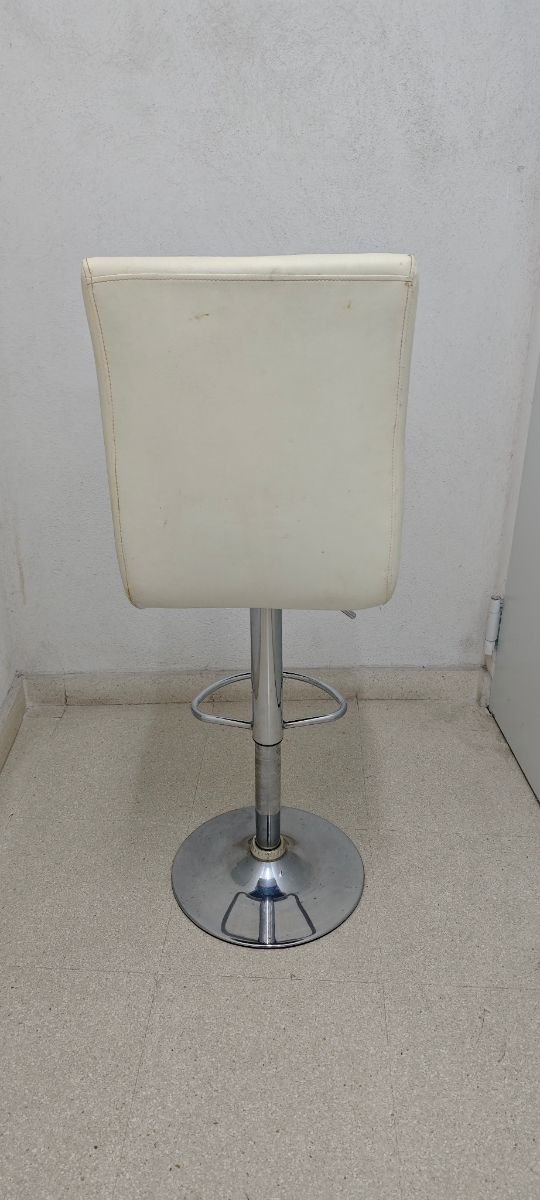 Silla bar blanca regulable