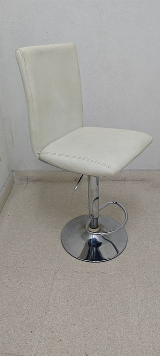 Silla bar blanca regulable