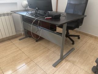 Mesa escritorio negra y gris
140x70