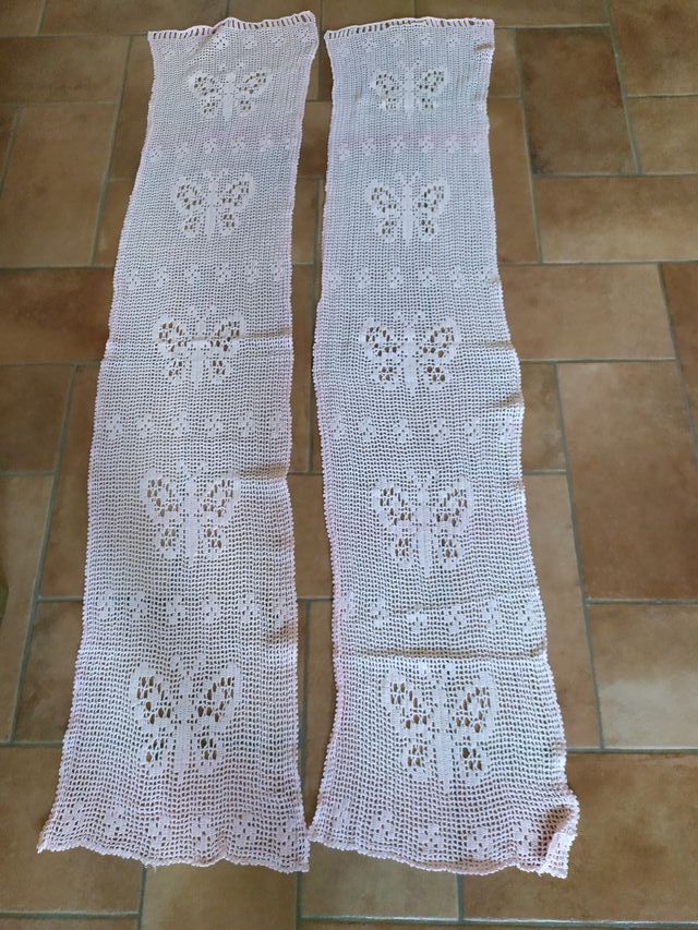 Tende a vetro uncinetto rosa - farfalle