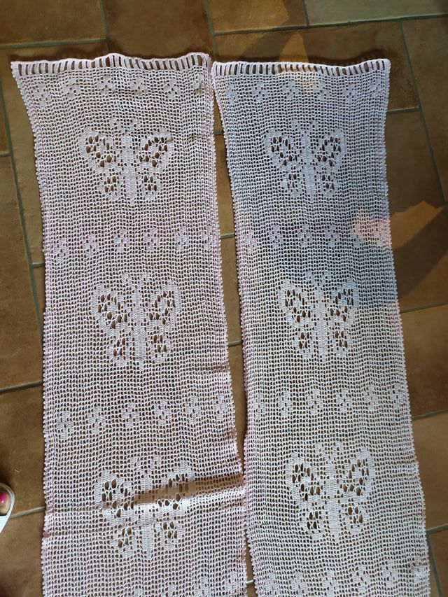 Tende a vetro uncinetto rosa - farfalle