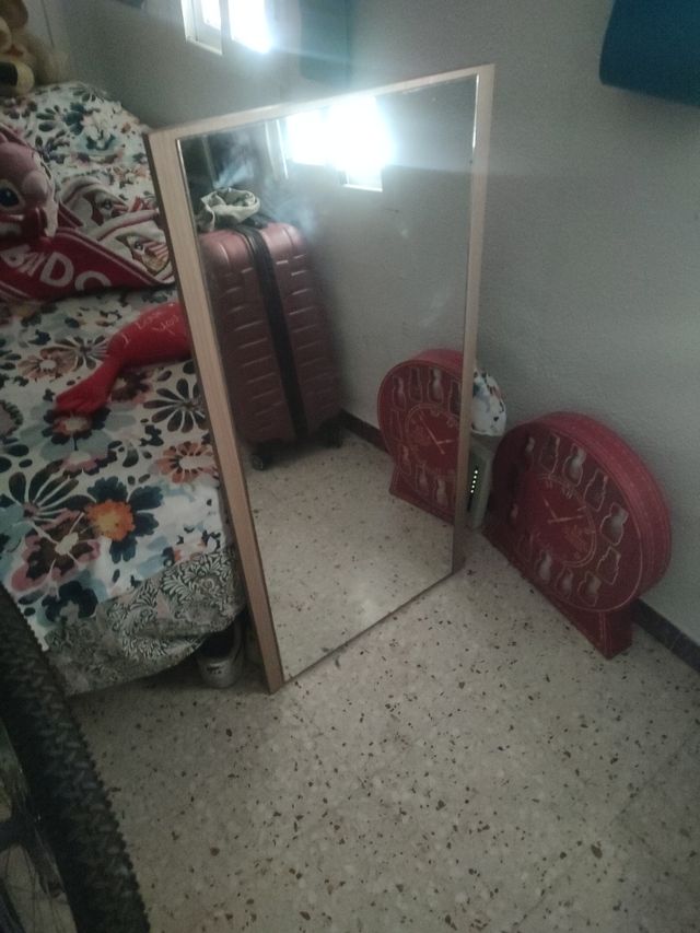 Espejo de pie beige - madera