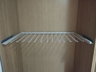 Colgador pantalones Ikea - Armario