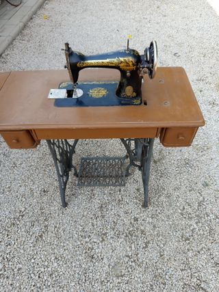 Máquina coser Singer antigua