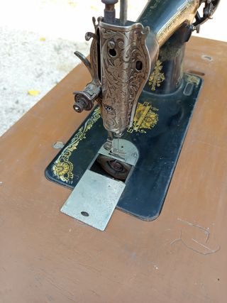 Máquina coser Singer antigua