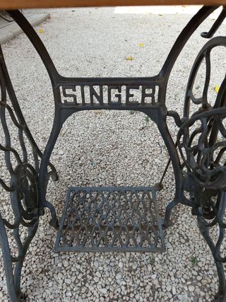 Máquina coser Singer antigua