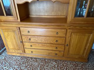 Mueble madera maciza clásico