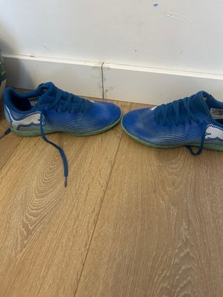 Botas fútbol Puma niño, talla 34