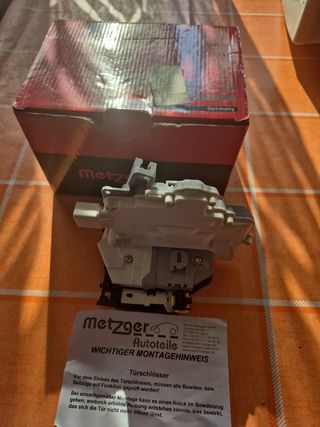 Cerradura puerta trasera Seat
