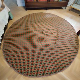 Faldilla y tapete vintage mesa camilla