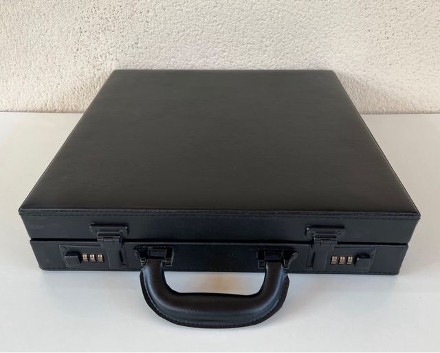 Maletín joyero negro