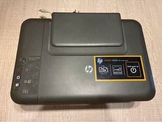 HP Deskjet 2050A: Impresora y escáner