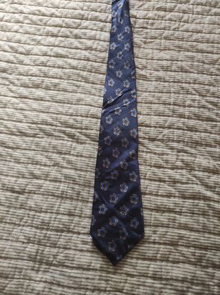 Corbata Lanvin azul y dorada