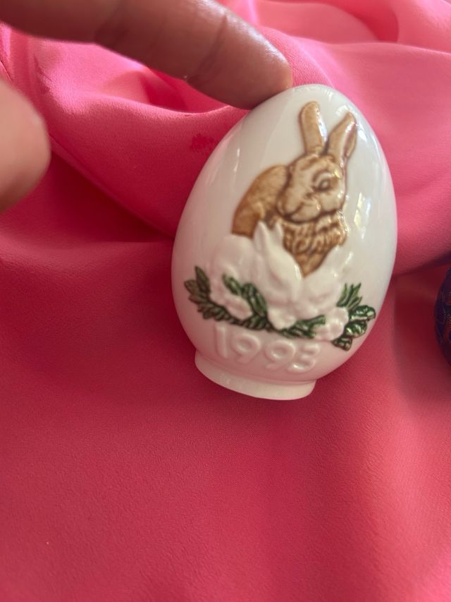 Huevos vintage: porcelana Goebel y cloisonné chin